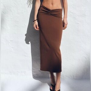 Zara Chocolate Brown Ruched Detail Midi Skirt Size Small NWT Fall Neutral Trendy